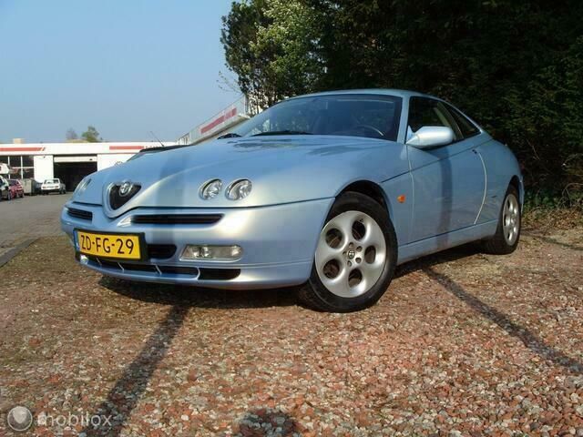 Blauw Gebruikt 1999 Alfa Romeo GTV Coupé | € 14.450 - Afbeelding 1/4