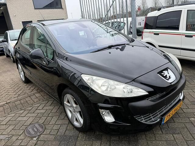 Zwart Occasion 2010 Peugeot 308 Allure Hatchback | € 2.745 (Goede deal) - Afbeelding 1/4