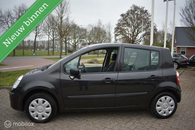 Zwart Gebruikt 2006 Renault Modus MPV | € 1.850 (Goede deal) - Afbeelding 1/4