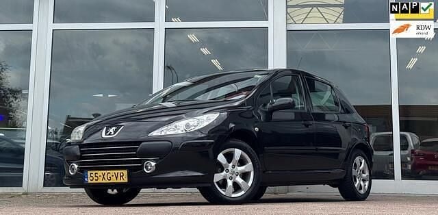Zwart Gebruikt 2007 Peugeot 307 Premium Hatchback | € 2.494 (Eerlijke prijs) - Afbeelding 1/4
