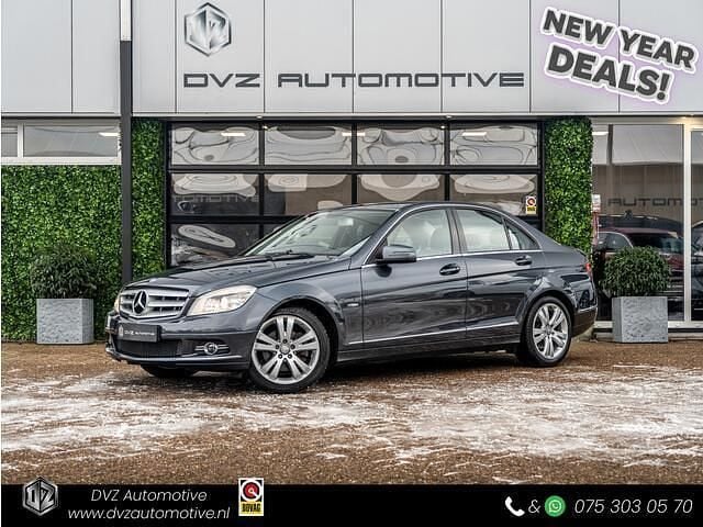 Grijs Occasion 2011 Mercedes C200 Elegance Sedan | € 9.950 (Goede deal) - Afbeelding 1/4