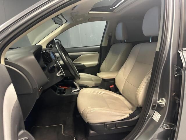 Occasion Mitsubishi Outlander Instyle 121 PK (88 kW) 2013 Grijs SUV