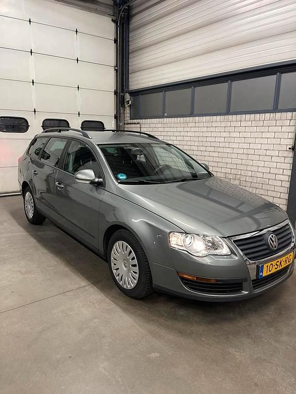 Gebruikt 2006 VW Passat | € 3.800 (Eerlijke prijs) - Afbeelding 1/4