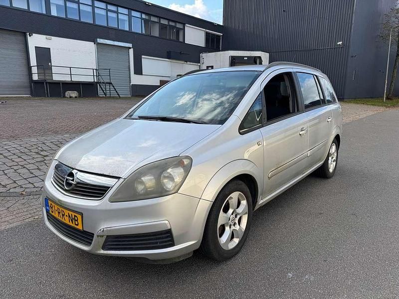 Gebruikt 2005 Opel Zafira Enjoy MPV | € 695 (Goede deal) - Afbeelding 1/4