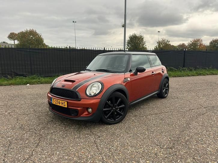 Oranje Gebruikt 2012 Mini Cooper S Hatchback | € 5.695 (Goede deal) - Afbeelding 1/4