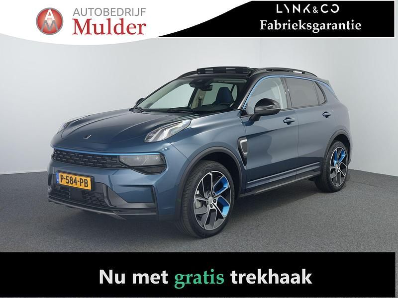 Blauw, metallic lak Gebruikt 2022 Lynk & Co 01 SUV | € 27.745 (Eerlijke prijs) - Afbeelding 1/4