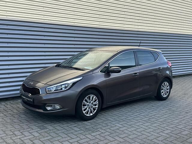Occasion Kia Ceed 135 PK (99 kW) 2015 Bruin Hatchback