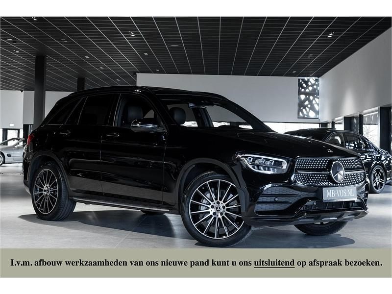 Zwart, metallic lak Gebruikt 2020 Mercedes GLC200 AMG SUV | € 39.950 (Eerlijke prijs) - Afbeelding 1/4