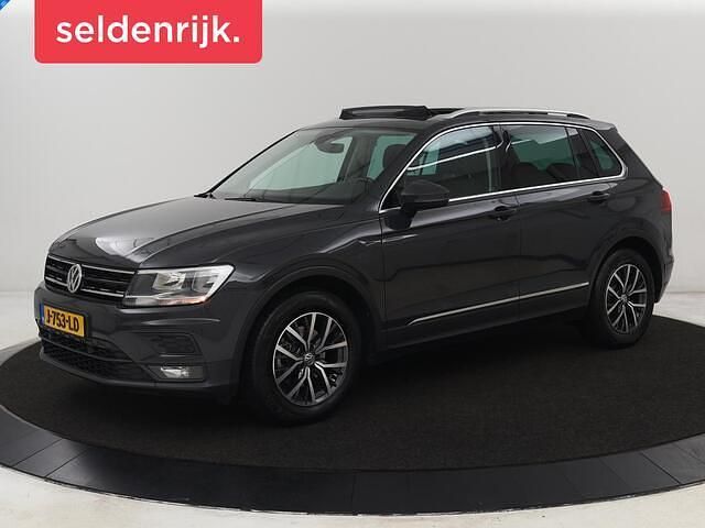 Grijs Gebruikt 2020 VW Tiguan Comfortline SUV | € 22.700 (Super prijs) - Afbeelding 1/4