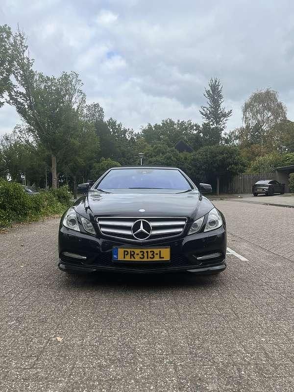 Zwart Gebruikt 2013 Mercedes E350 Elegance Cabriolet | € 13.000 - Afbeelding 1/4
