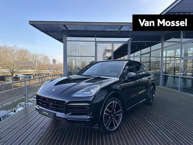 Zwart Occasion 2022 Porsche Cayenne Platinum Edition SUV | € 78.900 (Eerlijke prijs) - Afbeelding 1/4