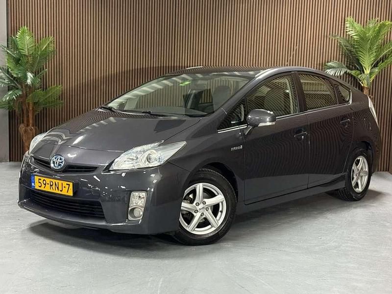 Grijs Gebruikt 2011 Toyota Prius Hatchback | € 7.499 (Eerlijke prijs) - Afbeelding 1/4