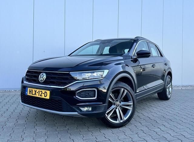 Zwart Gebruikt 2018 VW T-Roc Sportline SUV | € 18.990 (Eerlijke prijs) - Afbeelding 1/4