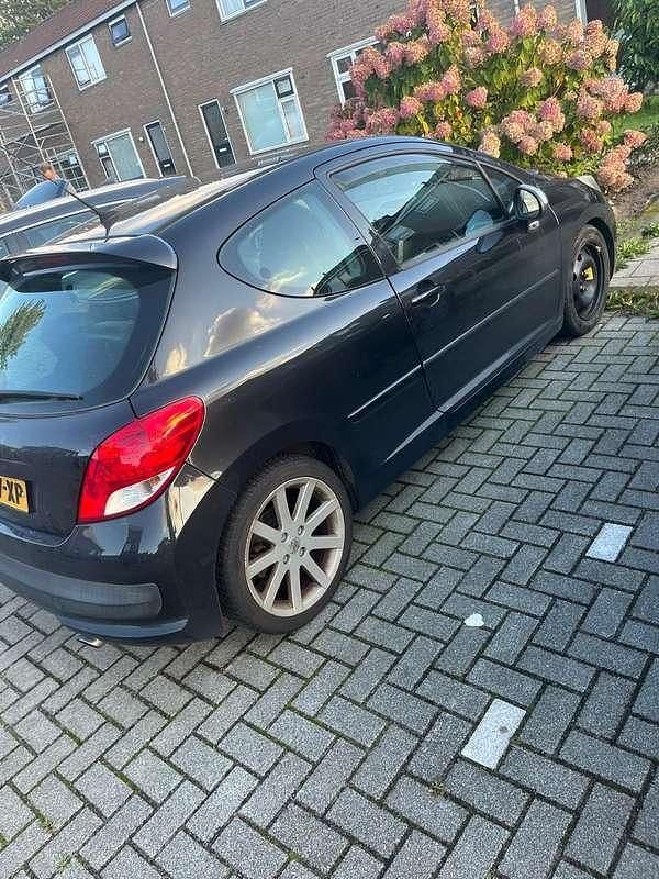 Zwart Gebruikt 2006 Peugeot 207 Hatchback | € 1.600 (Iets duurder) - Afbeelding 1/4