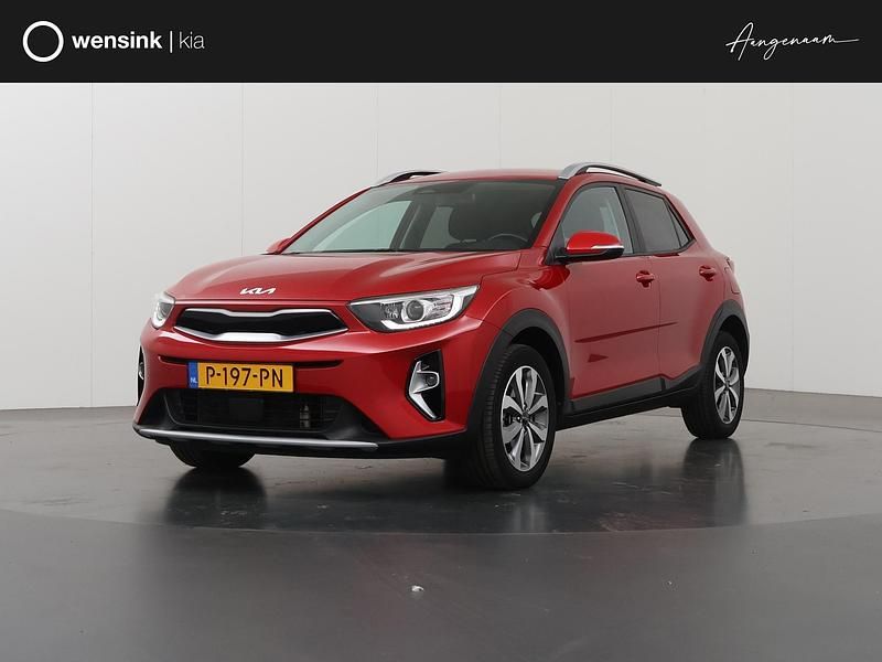 Rood Occasion 2022 Kia Stonic SUV | € 18.335 (Goede deal) - Afbeelding 1/4