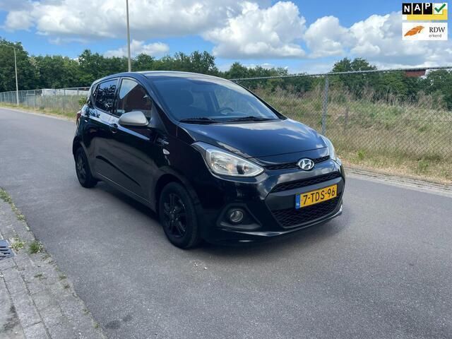 Zwart Gebruikt 2014 Hyundai i10 Hatchback | € 3.950 (Eerlijke prijs) - Afbeelding 1/4
