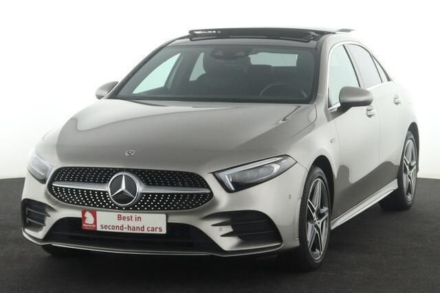 Grijs Gebruikt 2020 Mercedes A250 Business Sedan | € 28.495 (Eerlijke prijs) - Afbeelding 1/4
