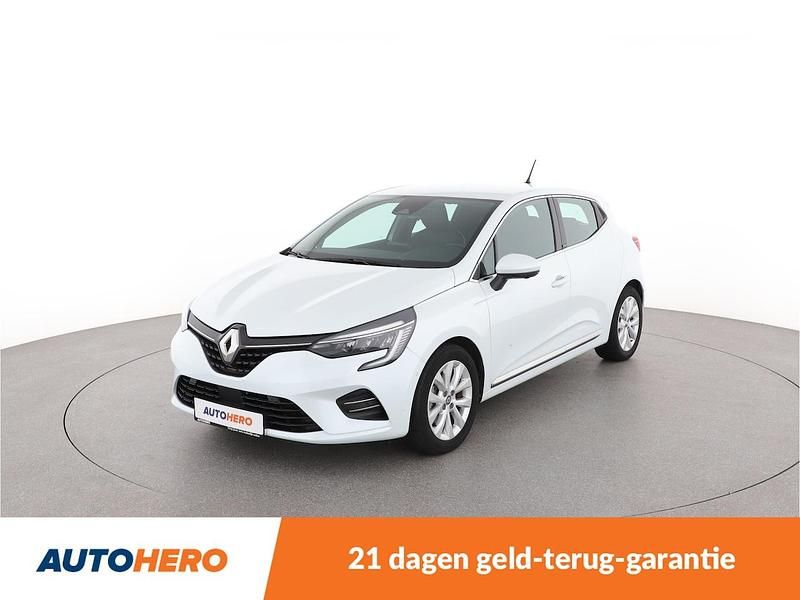 Wit (metallic) Gebruikt 2021 Renault Clio V Business Hatchback | € 16.450 (Super prijs) - Afbeelding 1/4