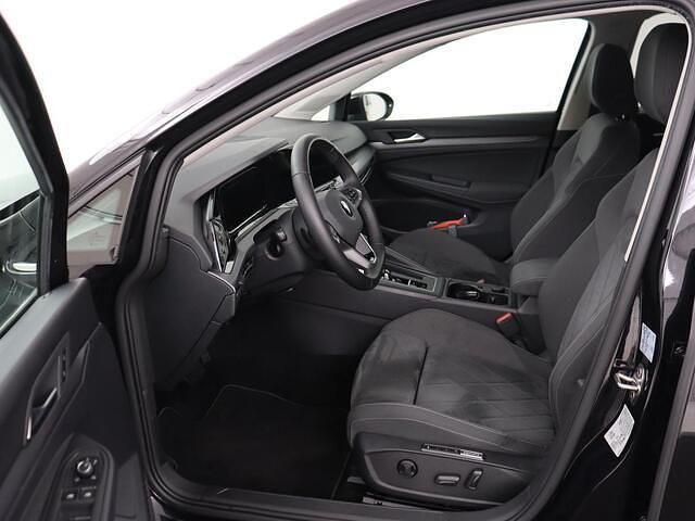 Occasion VW Golf VIII Style 150 PK (110 kW) 2021 Zwart Stationwagen
