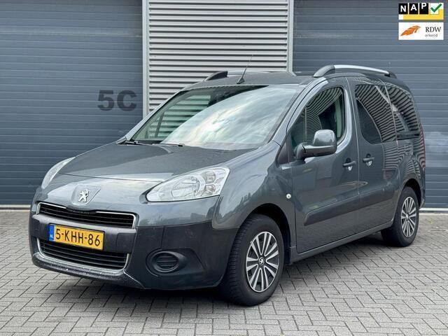 Grijs Gebruikt 2013 Peugeot Partner Tepee MPV | € 2.650 - Afbeelding 1/4