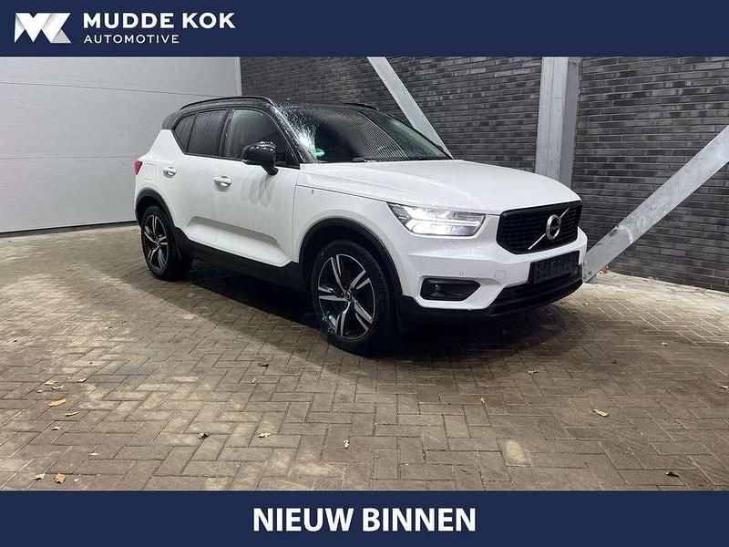 Wit Gebruikt 2021 Volvo XC40 R-Design SUV | € 33.800 (Eerlijke prijs) - Afbeelding 1/4