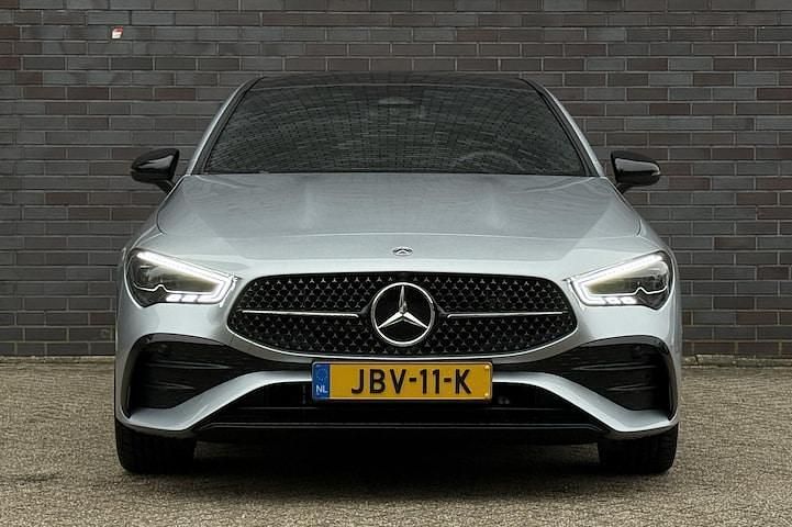 Occasion Mercedes CLA250e Advanced Plus 2025 Zilver Sedan