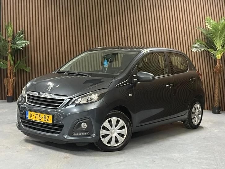 Grijs Gebruikt 2020 Peugeot 108 Active Hatchback | € 6.499 (Super prijs) - Afbeelding 1/4