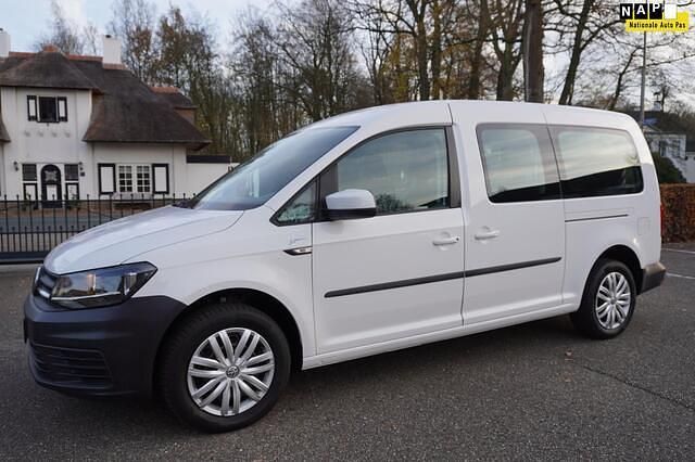 Wit Gebruikt 2021 VW Caddy Maxi Trendline MPV | € 17.900 - Afbeelding 1/4