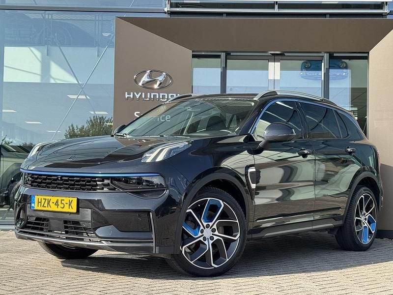 Zwart Gebruikt 2023 Lynk & Co 01 SUV | € 24.900 (Goede deal) - Afbeelding 1/4
