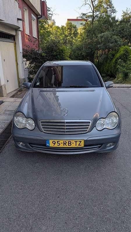Gebruikt 2005 Mercedes C200 Classic Sedan | € 1.500 (Eerlijke prijs) - Afbeelding 1/4