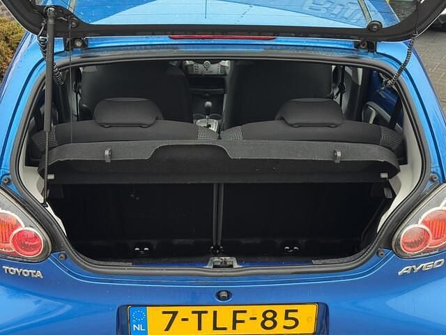 Occasion Toyota Aygo Comfort 68 PK (50 kW) 2011 Blauw (metallic) Hatchback