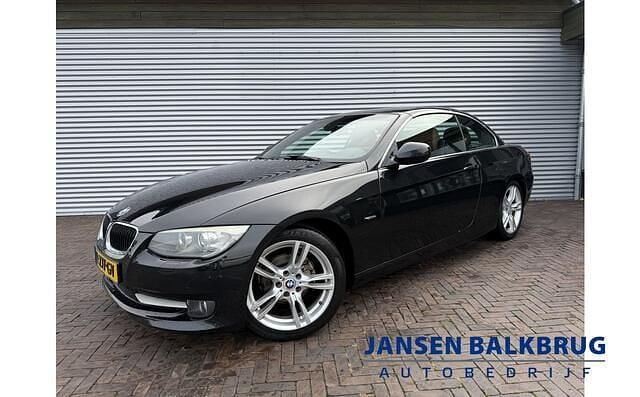 Zwart Gebruikt 2013 BMW 320 Cabriolet Cabriolet | € 10.999 (Super prijs) - Afbeelding 1/4