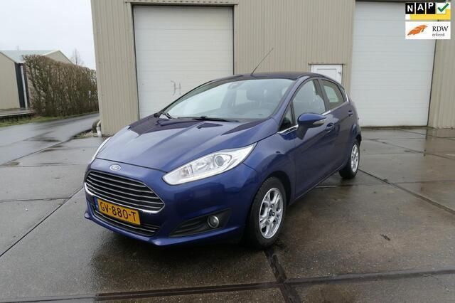Occasion Ford Fiesta Titanium 95 PK (69 kW) 2015 Blauw, metallic lak Hatchback
