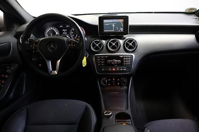 Occasion Mercedes A180 122 PK (89 kW) 2012 Grijs (metallic) Hatchback