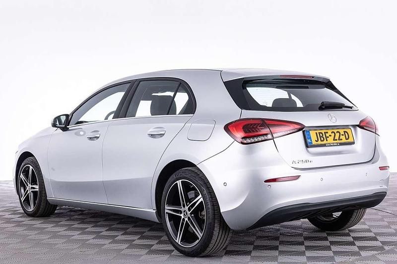 Occasion Mercedes A250 Premium 160 PK (117 kW) 2022 Grijs Hatchback