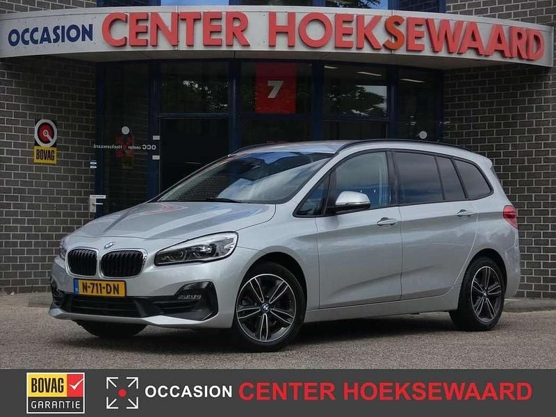 Grijs Gebruikt 2021 BMW 216 Gran Tourer Sport Line MPV | € 17.899 (Eerlijke prijs) - Afbeelding 1/4