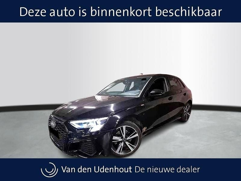 Zwart Gebruikt 2022 Audi A3 Sportback e-tron Competition Hatchback | € 31.940 (Super prijs) - Afbeelding 1/4