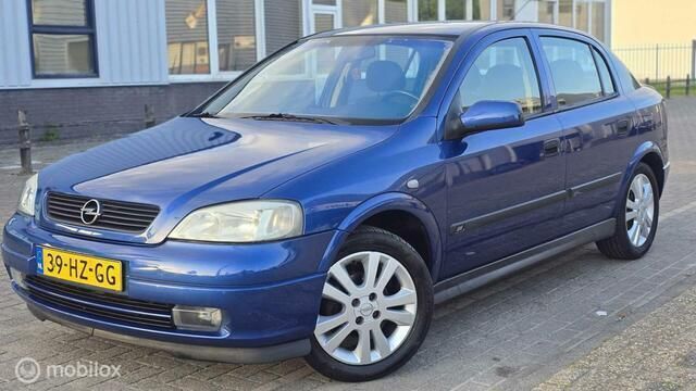 Blauw Gebruikt 2002 Opel Astra Hatchback | € 1.599 (Eerlijke prijs) - Afbeelding 1/4