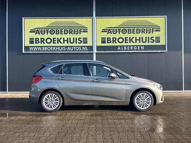 Occasion BMW 218 Sport Line 136 PK (100 kW) 2015 Grijs (metallic) Stationwagen