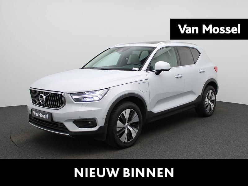Grijs Gebruikt 2020 Volvo XC40 Inscription SUV | € 31.900 (Eerlijke prijs) - Afbeelding 1/4