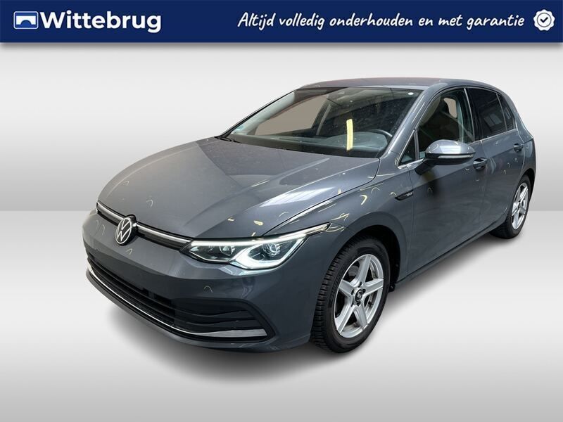 Grijs Gebruikt 2021 VW Golf VIII Style Hatchback | € 25.950 (Goede deal) - Afbeelding 1/2