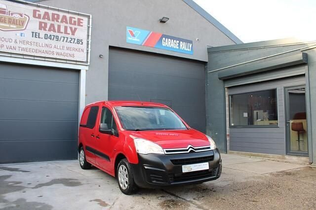 Rood Occasion 2017 Citroën Berlingo Business Class MPV | € 10.000 (Duur) - Afbeelding 1/4