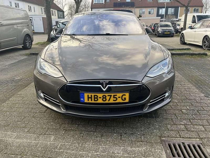 Gebruikt 2015 Tesla Model S Hatchback | € 15.995 (Goede deal) - Afbeelding 1/4