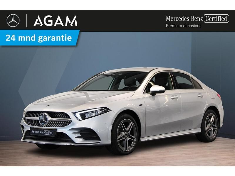 Grijs Gebruikt 2021 Mercedes A250 AMG Sedan | € 28.950 (Eerlijke prijs) - Afbeelding 1/4