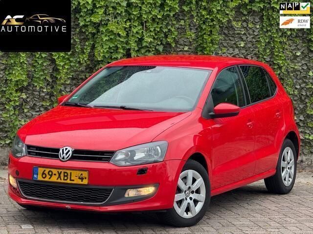 Rood Gebruikt 2012 VW Polo Highline Hatchback | € 2.995 (Goede deal) - Afbeelding 1/4