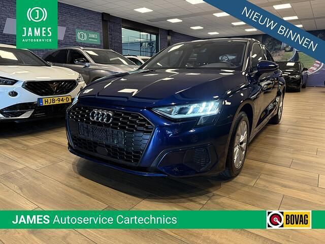 Blauw Gebruikt 2022 Audi A3 Sportback Business Hatchback | € 24.950 (Super prijs) - Afbeelding 1/4