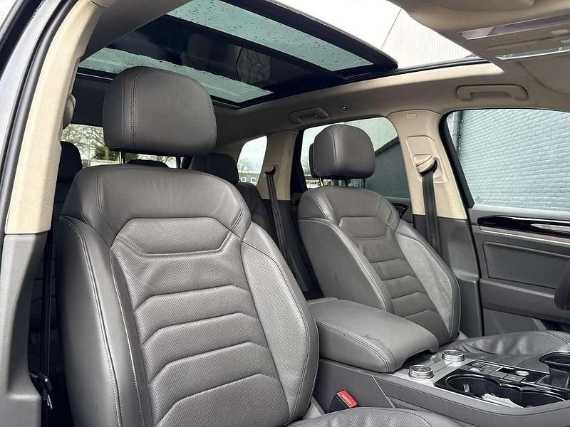 Occasion VW Touareg R-line 286 PK (210 kW) 2019 Grijs SUV