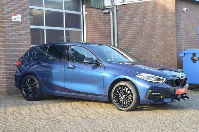 Occasion BMW 118 Executive 140 PK (102 kW) 2020 Blauw (metallic) Hatchback