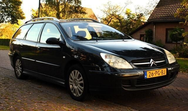 Grijs Gebruikt 2004 Citroën C5 Exclusive Stationwagen | € 1.550 (Iets duurder) - Afbeelding 1/4