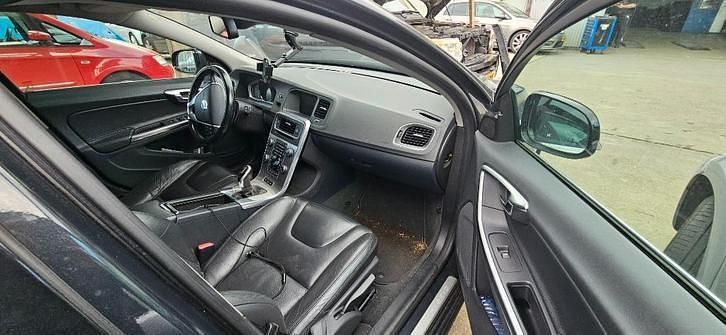 Gebruikt 2013 Volvo V60 Stationwagen | € 4.000 - Afbeelding 1/4